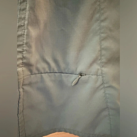 L.L. Bean insect shield blue short sleeve button down shirt - Picture 5 of 8